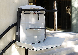 Plataforma salvaescaleras V65