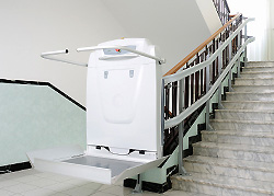 Plataformas salvaescaleras curvas Zubir